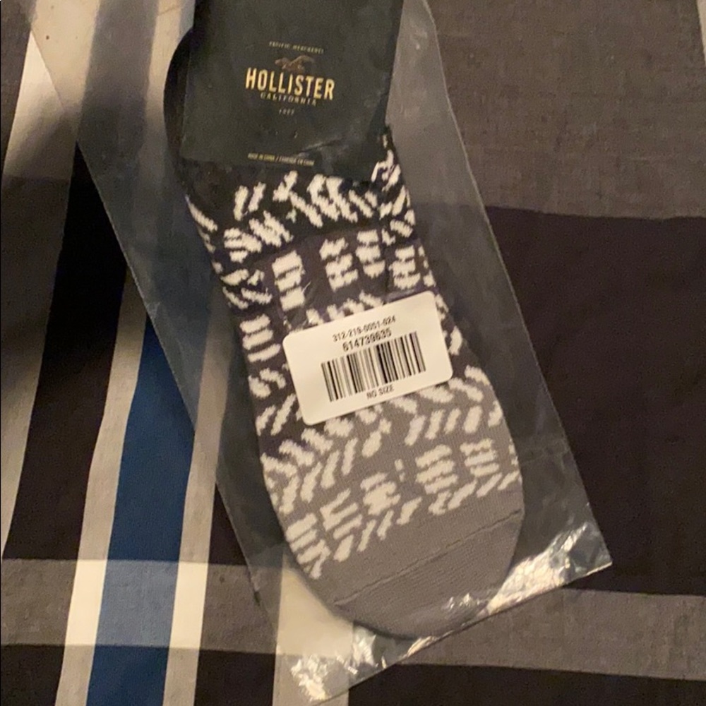 Hollister socks